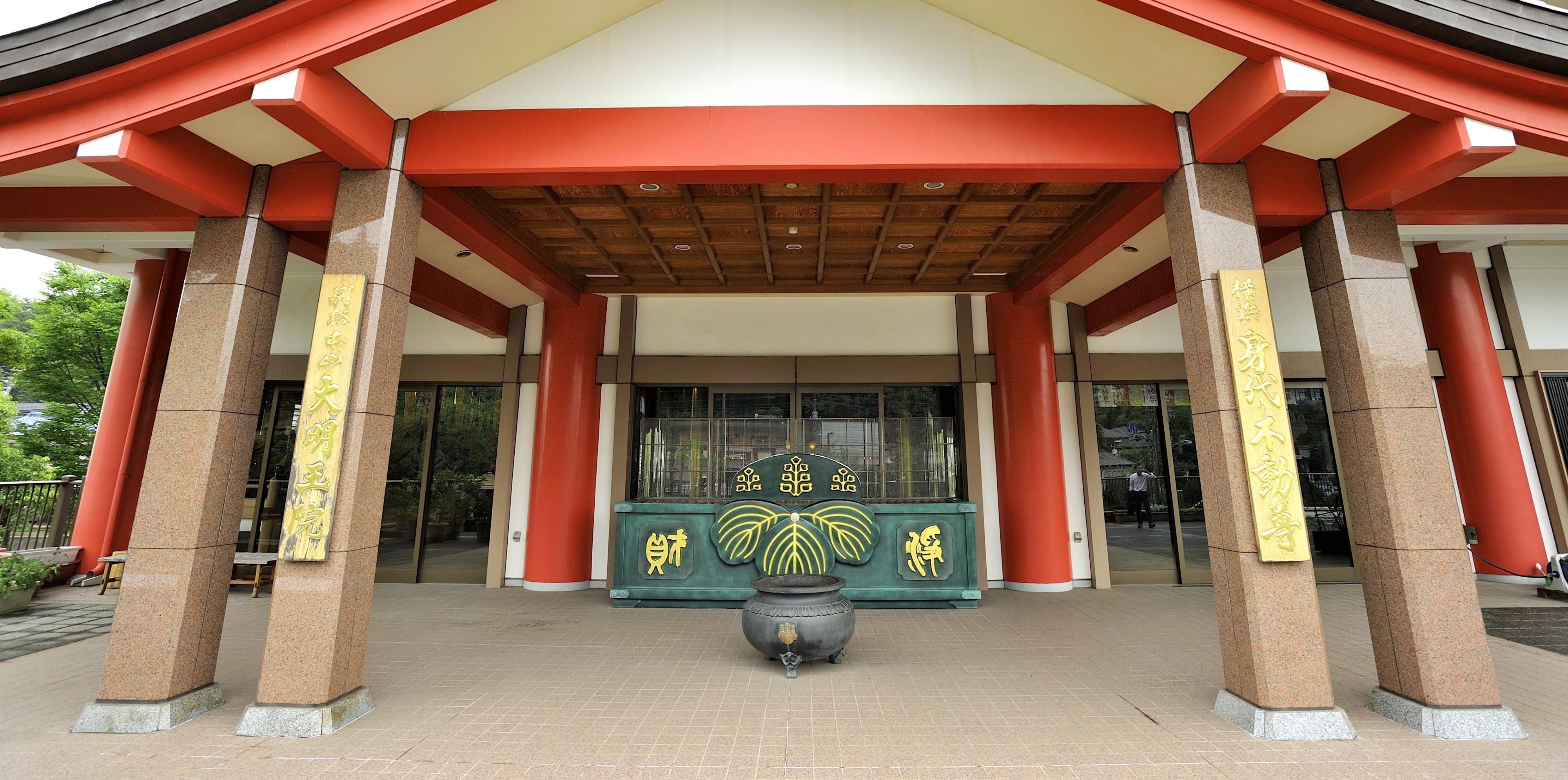 川崎本山　本堂